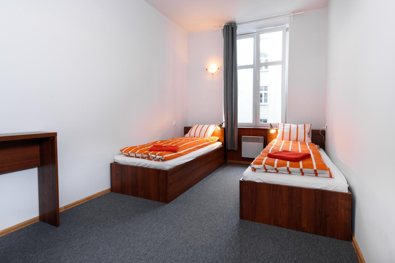 Hostal Constitution Square